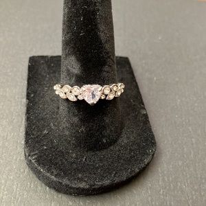 Women’s Heart Shaped Ring Size 8.